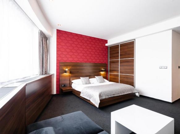 Tempus Club Garni Hotel