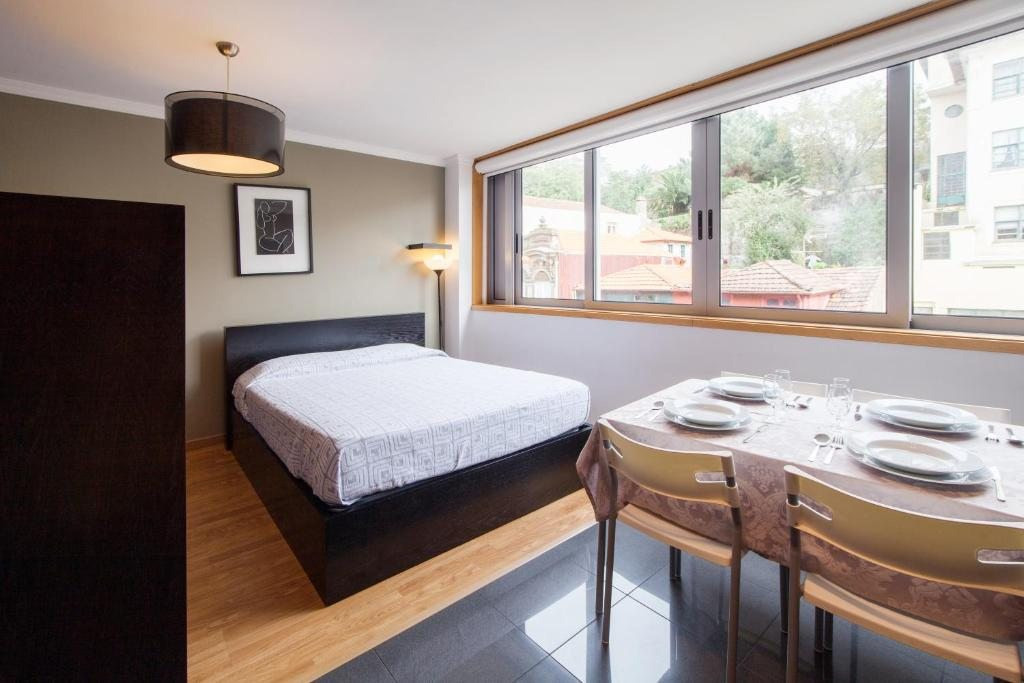 Studios Porto Solar, Порту