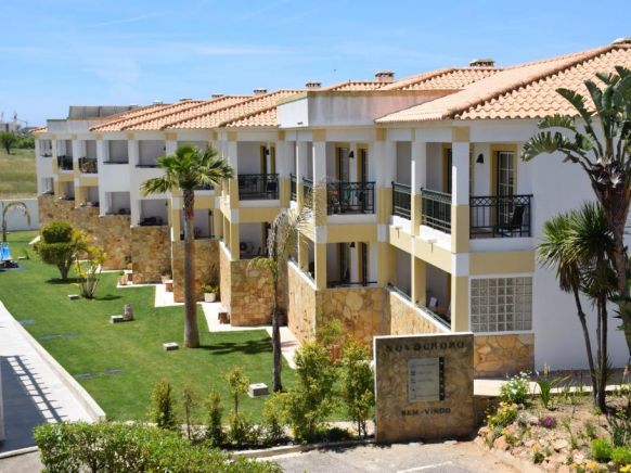 Apartamentos Turisticos Novochoro, Албуфейра