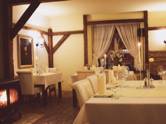 Barock Restaurant & Pension, Топольчани