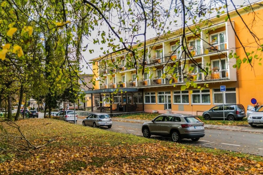 Hotel Rezident, Турчьянске-Теплице