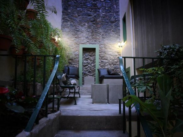 29 Madeira Hostel by Petit Hotels