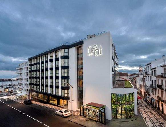 Neat Hotel Avenida, Понта-Делгада