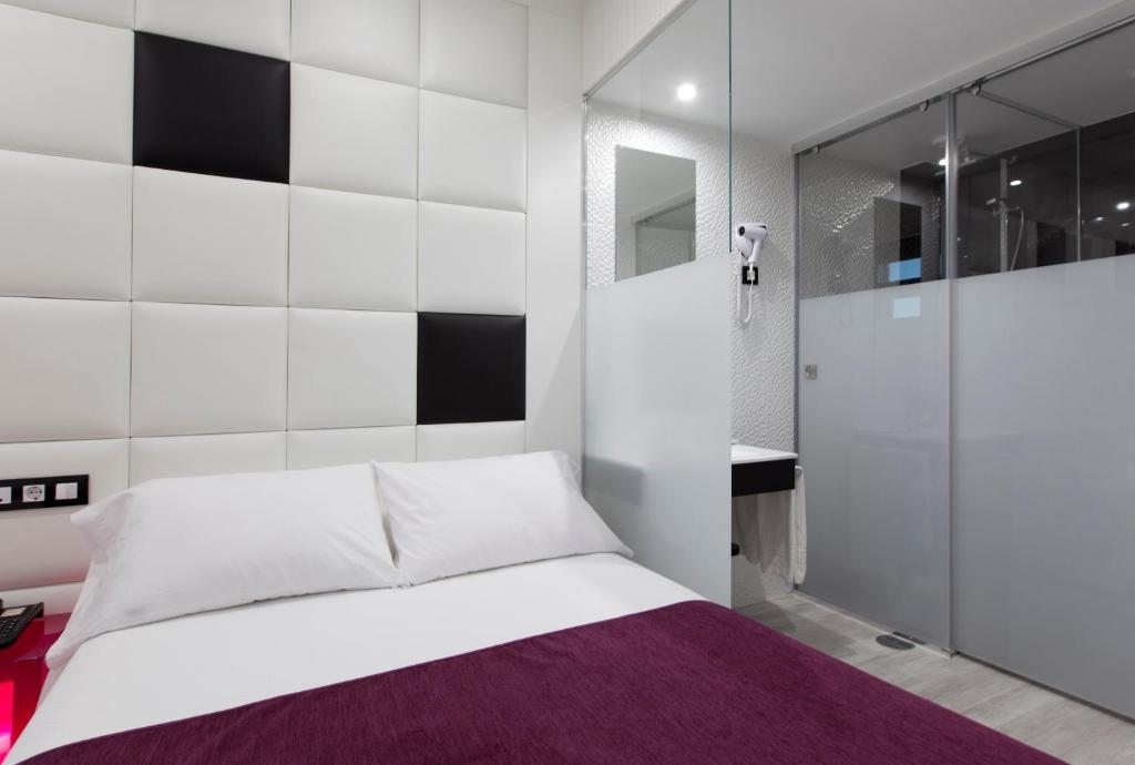 Hotel Avenida de España, Мадрид