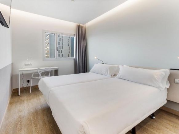 B&B Hotel Viladecans, Барселона