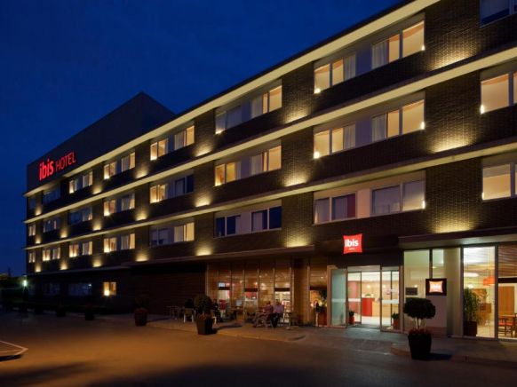 Ibis Barcelona Aeropuerto Viladecans, Барселона