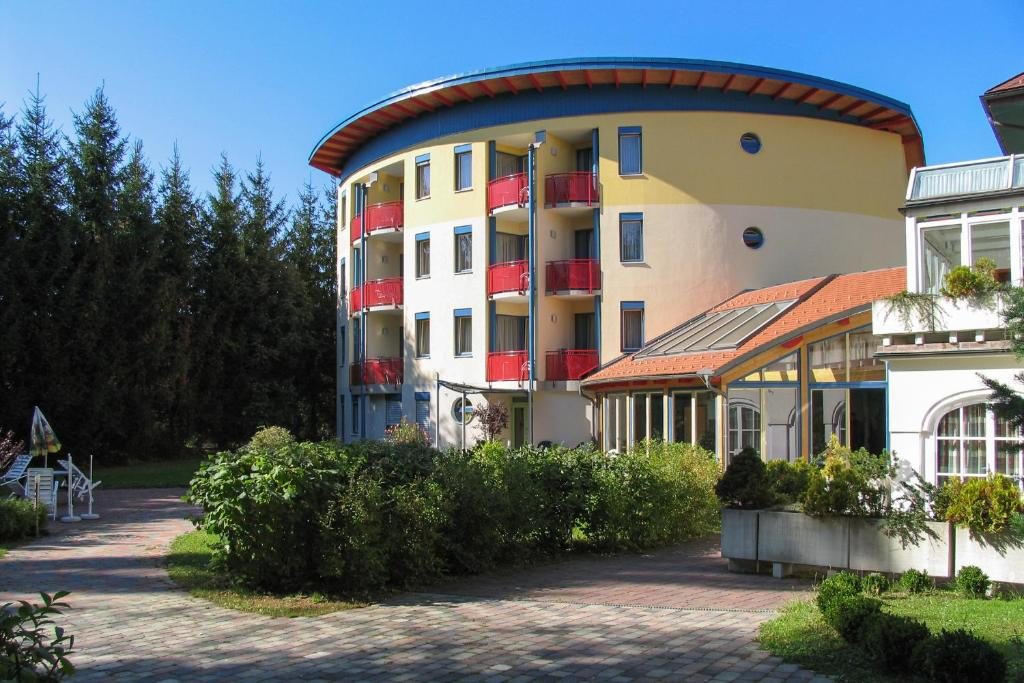 Hotel & Kurpension Weiss, Бад-Тацмансдорф