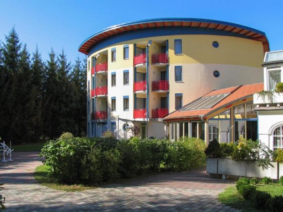 Hotel & Kurpension Weiss, Бад-Тацмансдорф