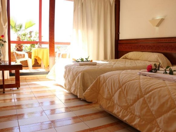 Sidi Harazem, Фес