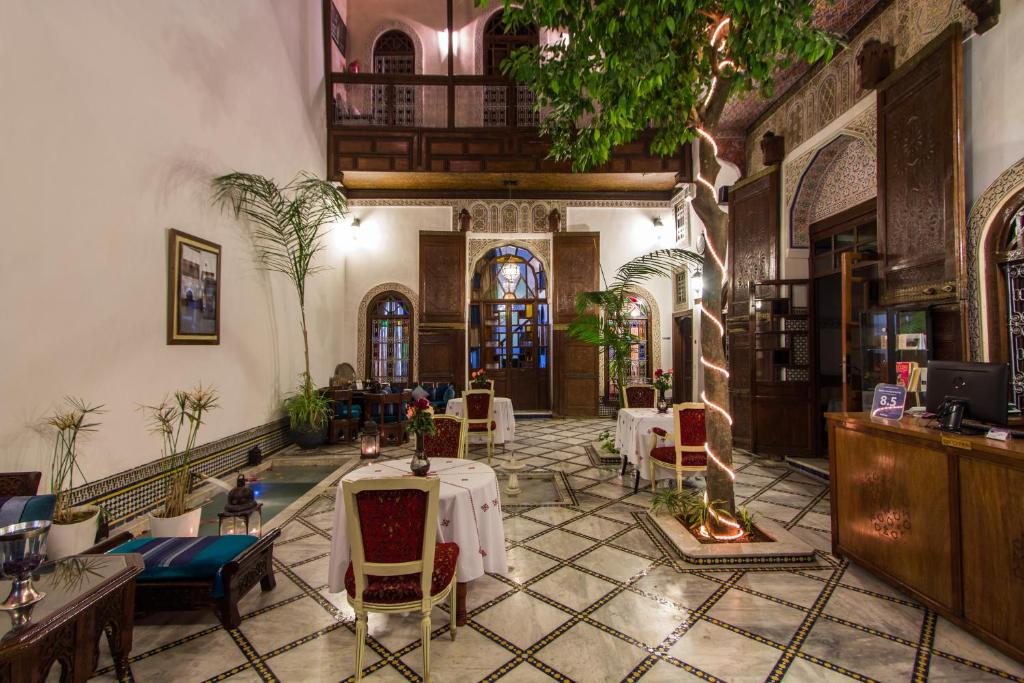 Riad Les Remparts De Fès, Фес