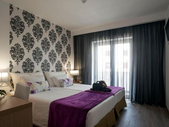 Hotel Genesis, Фатима