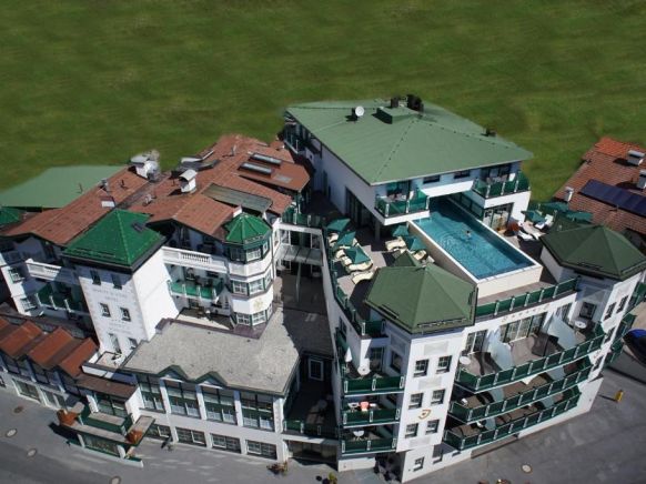 Hotel Jennys Schlössl, Серфаус
