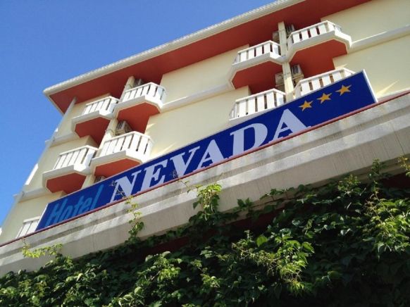 Hotel Nevada, Бибионе