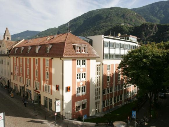 Kolpinghaus Bolzano, Больцано