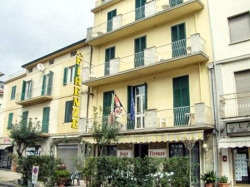 Hotel Firenze, Виареджо