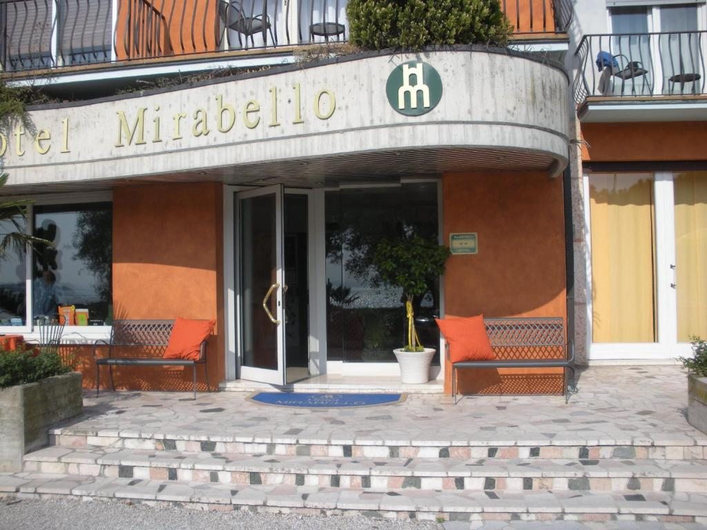 Hotel Mirabello, Сирмионе