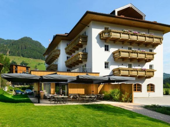 Hotel Bergzeit
