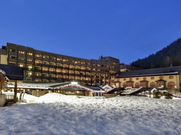 Hotel Club Relais Des Alpes, Мадонна-ди-Кампильо