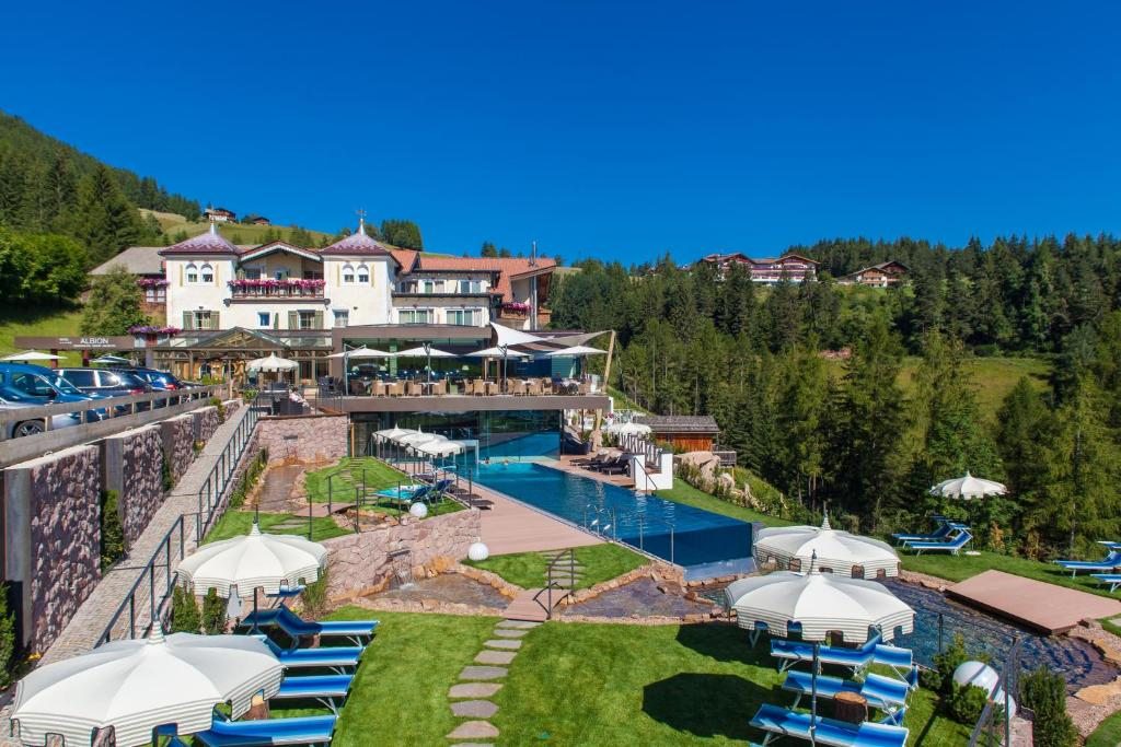 Hotel Albion Mountain Spa Resort Dolomites, Ортизеи