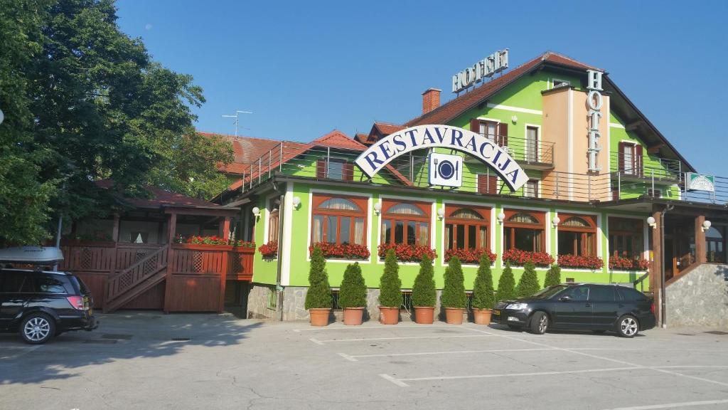 Отель Hotel Roškar, Птуй