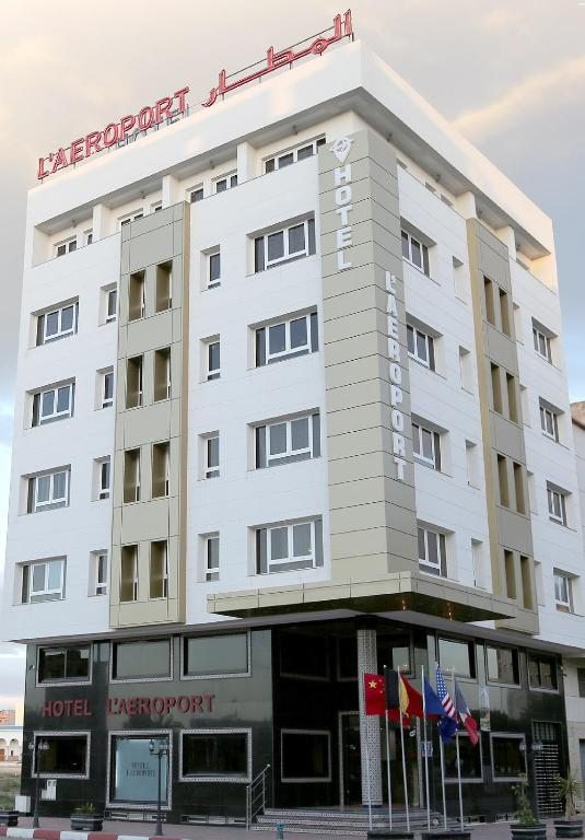Hotel L'Aéroport, Надор
