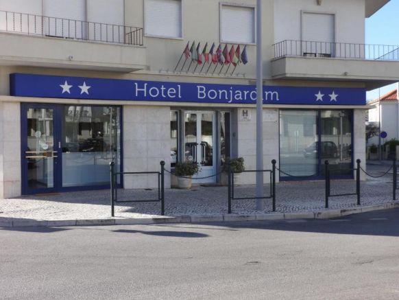 Отель Hotel Bonjardim, Томар