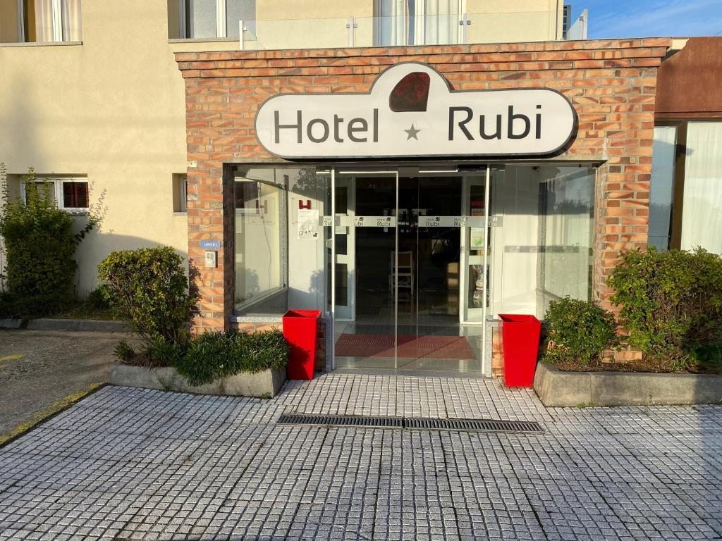 Отель Hotel Rubi, Визеу