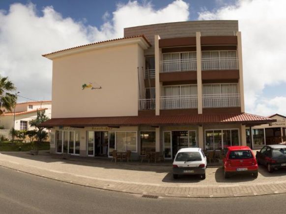 Недорогие гостиницы Порту-Санту в центре