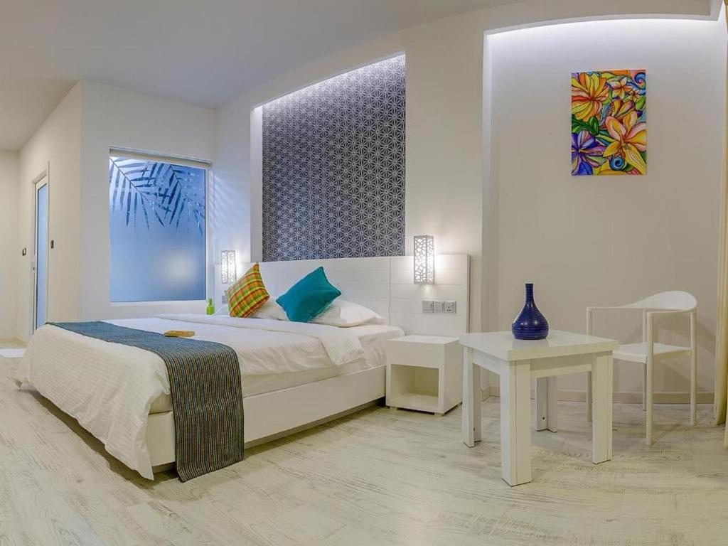 Velana Blu Maldives, Маафуши