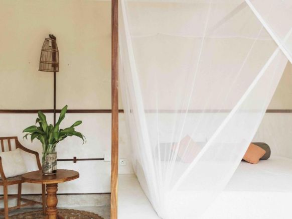 The Nuga House, Ахангама