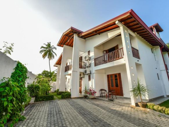 villa effort, Ахангама