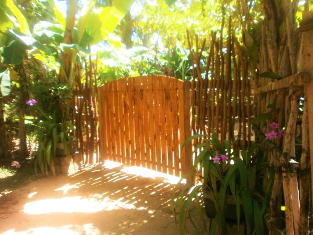 Курортный отель Banana Leaf Garden, Велигама