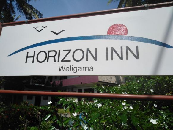 Horizon Inn, Велигама