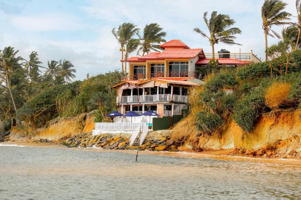 New Bay View Villa, Велигама
