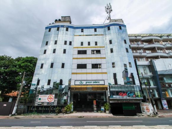 Green Palace Inn