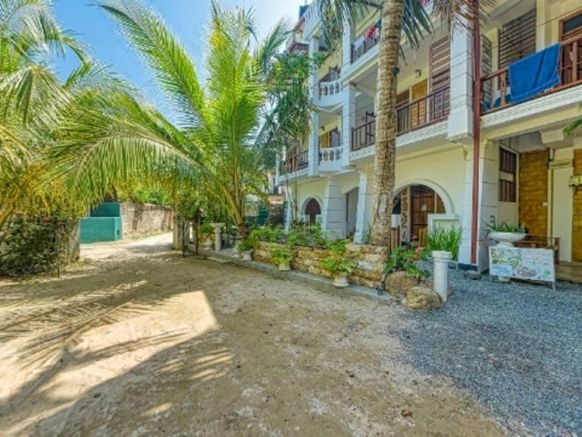 Sky Garden Mini Hotel, Мирисса