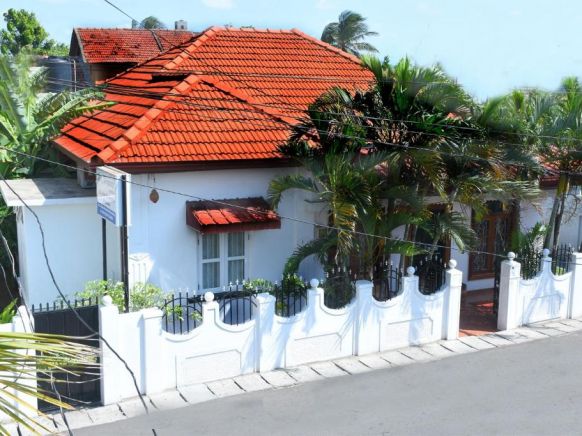 Bon Voyaage Tourist Inn, Тринкомали