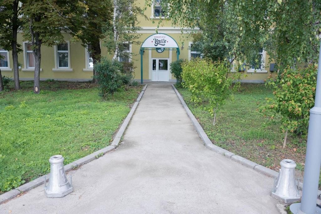 Guest House Konaciste Valis, Зренянин