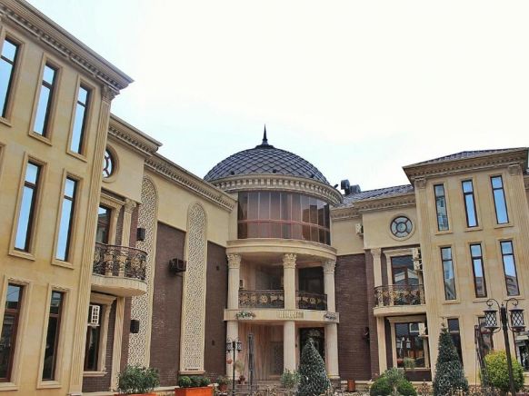 Отель Manor, Баку