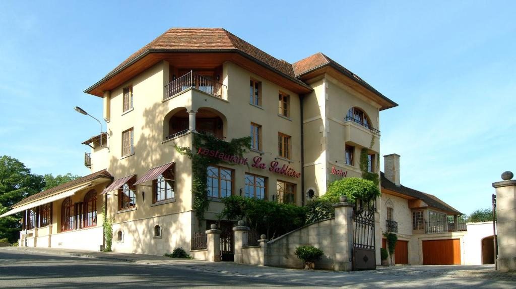 Hotel La Sablière, Ронсе