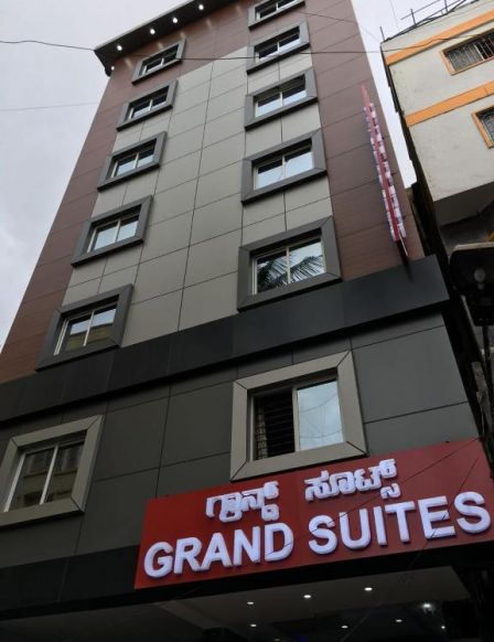 Hotel Grand Suites with parking, Бангалор