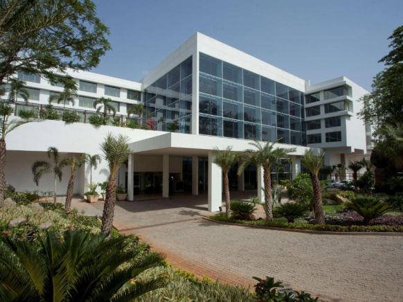 Radisson Blu Plaza Hotel Hyderabad Banjara Hills, Хайдарабад