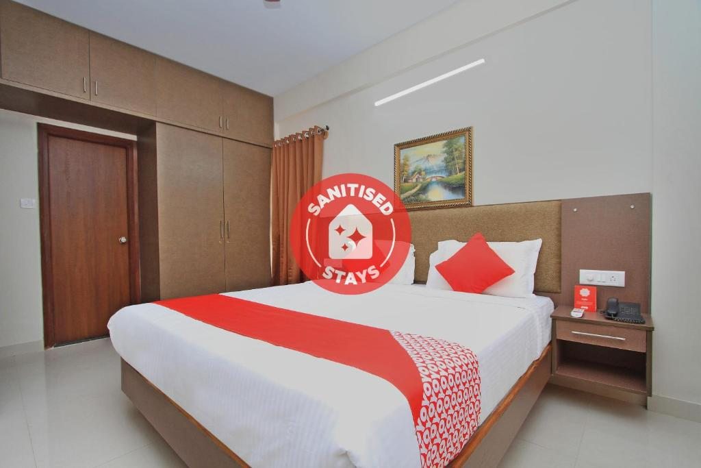 OYO 10379 Hotel Varcity Sapphire, Бангалор
