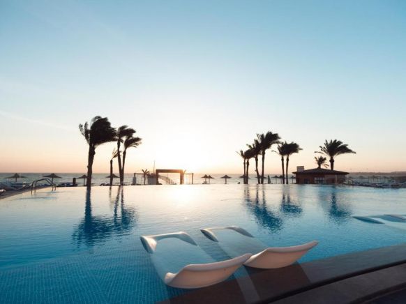 Курортный отель Cancun Sokhna Resort Managed by Accorhotels, Айн-Сохна