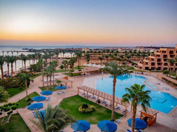 Курортный отель Continental Hotel Hurghada, Хургада