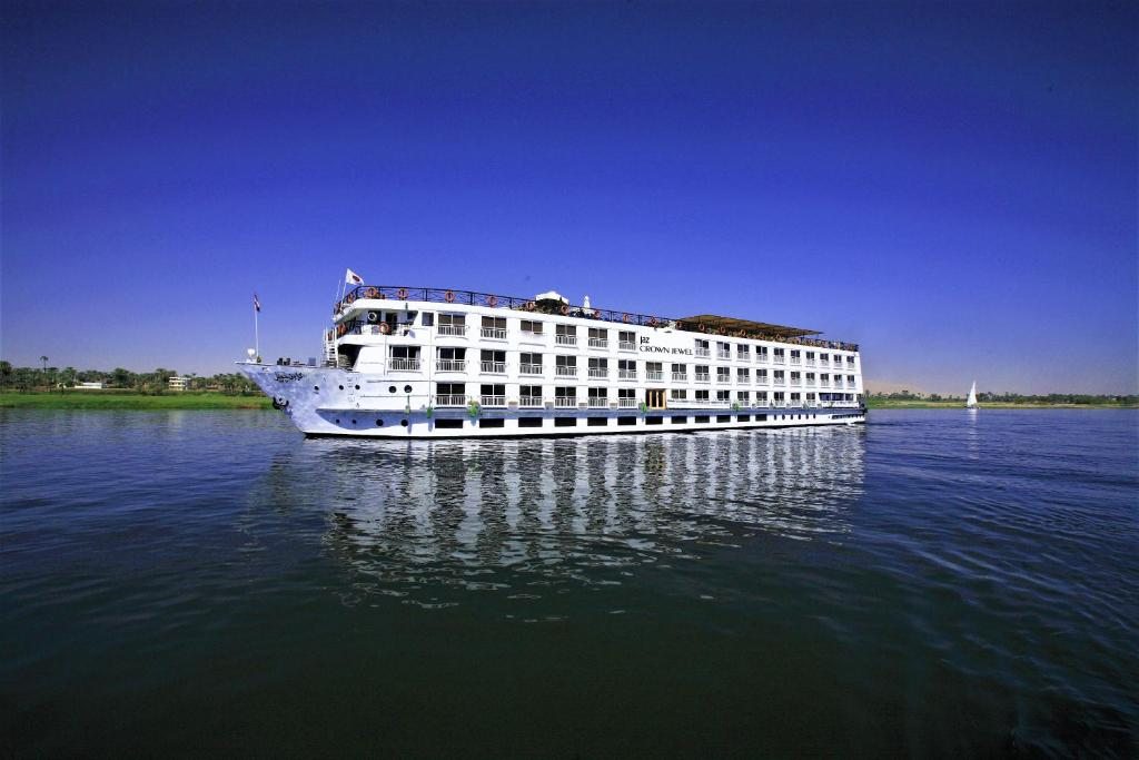 Crown Jewel - 07 & 04 Nights from Luxor each Saturday - 03 Nights from Aswan each Wednesday, Луксор