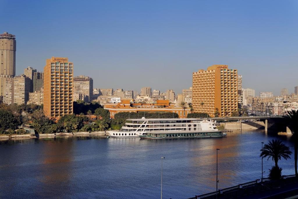 Cairo Marriott Hotel & Omar Khayyam Casino, Каир