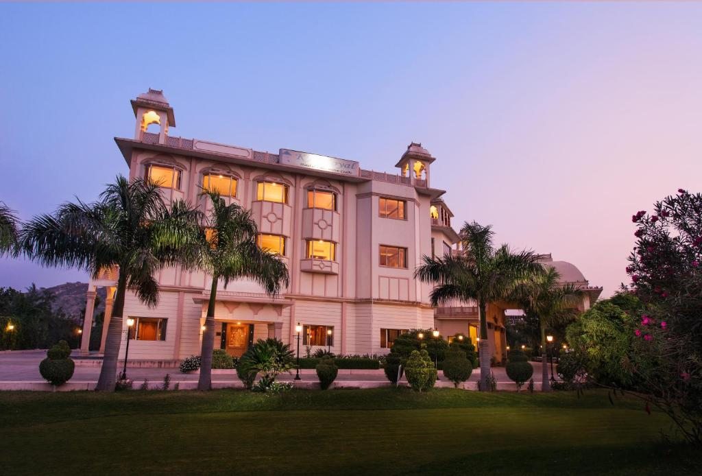 KK Royal Hotel & Convention Centre, Джайпур