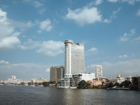 Grand Nile Tower, Каир