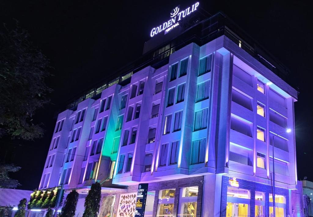 Отель Golden Tulip Essential Jaipur, Джайпур